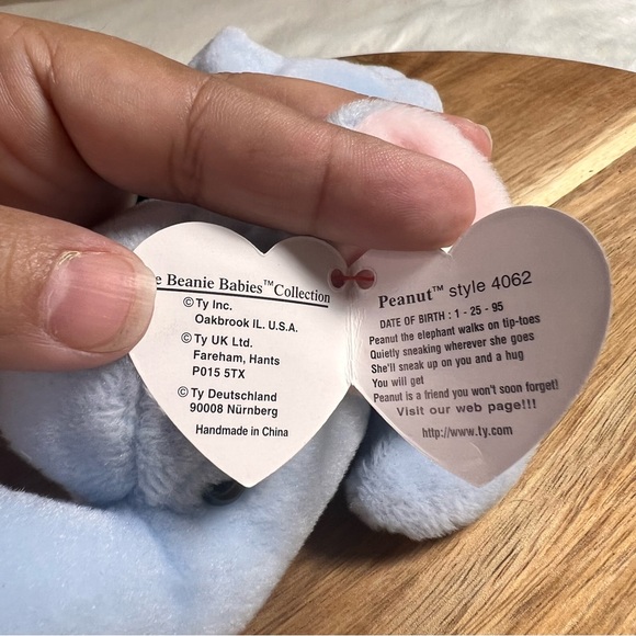 Vintage TY Peanut Elephant 1995 Beanie Baby - Picture 8 of 11